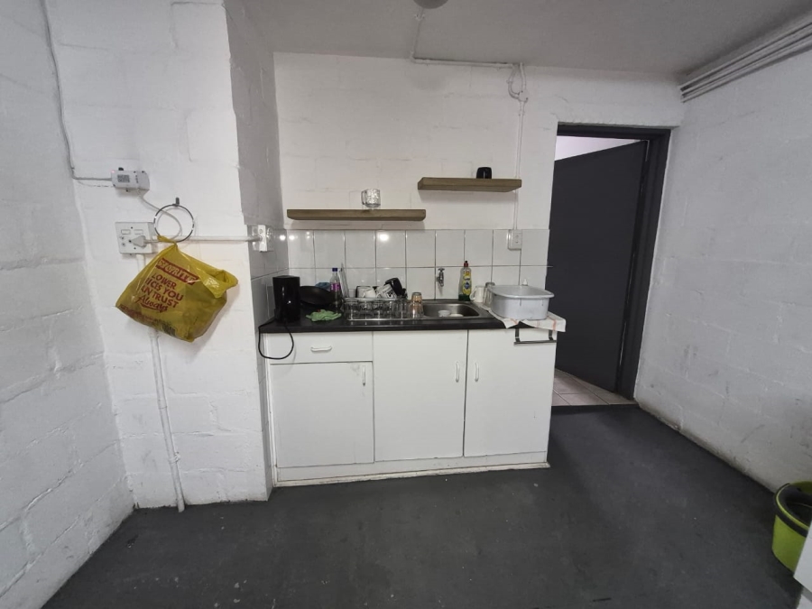 To Let Commercial Property for Rent in Maitland Western Cape